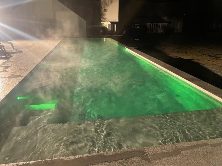 buitenzwembad, verlichting, groen, waterverdamping, trap, boordsteen