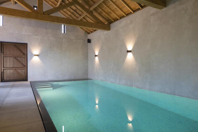 Binnenzwembad gebouwd door Total Pool Concept